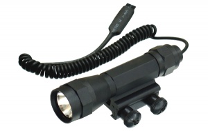 Фонарь тактический Leapers Tactical Xenon Flashlight, with Integral Mounting Deck LT-TL101